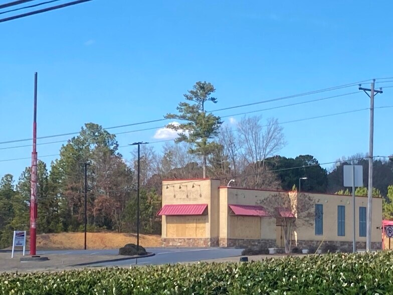 Primary Photo Of 638 Highway 53 SE, Calhoun Restaurant For Lease