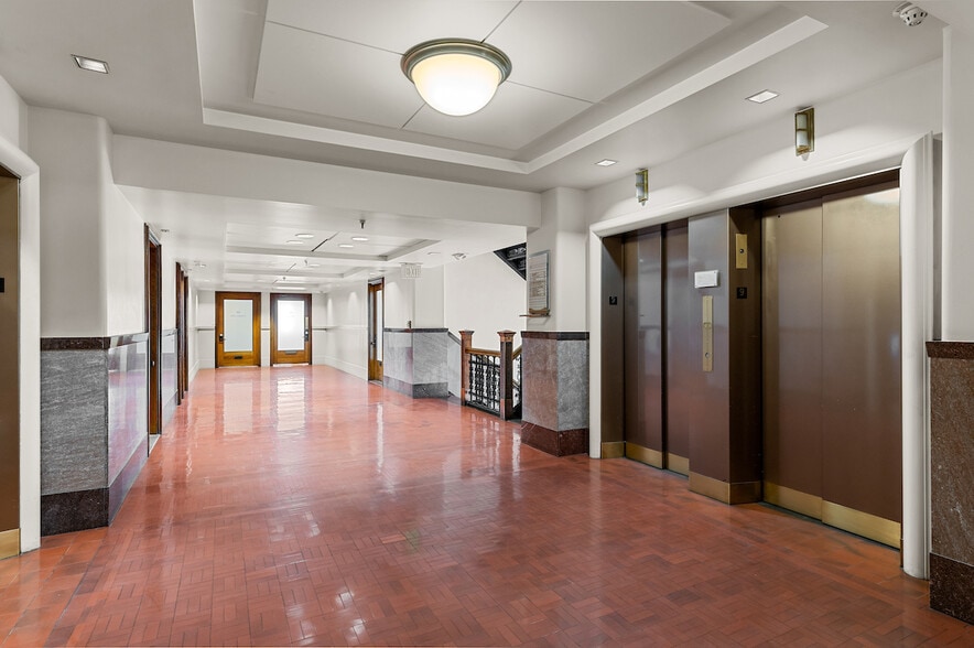 More Photos Of 730 17th St, Denver Office For Sale