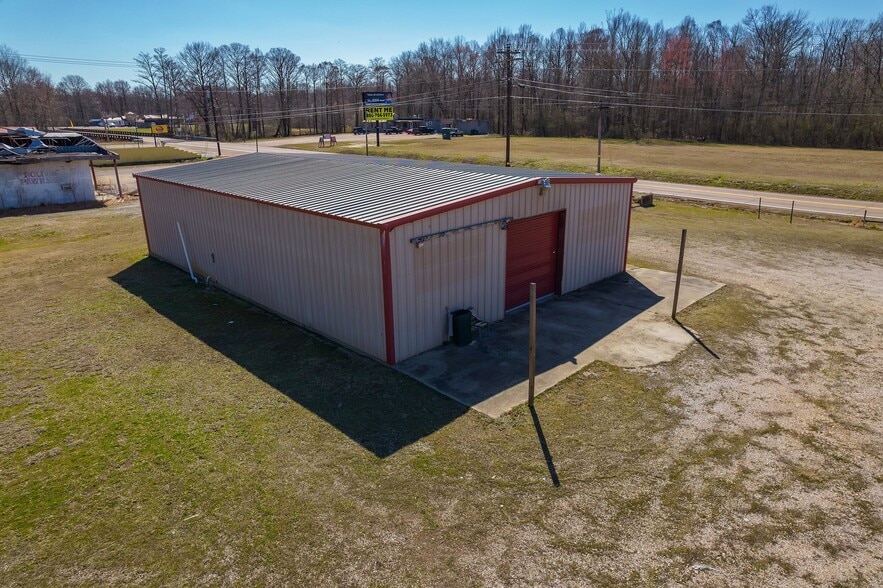More Photos Of 600 Market, Bolivar Self Storage For Sale