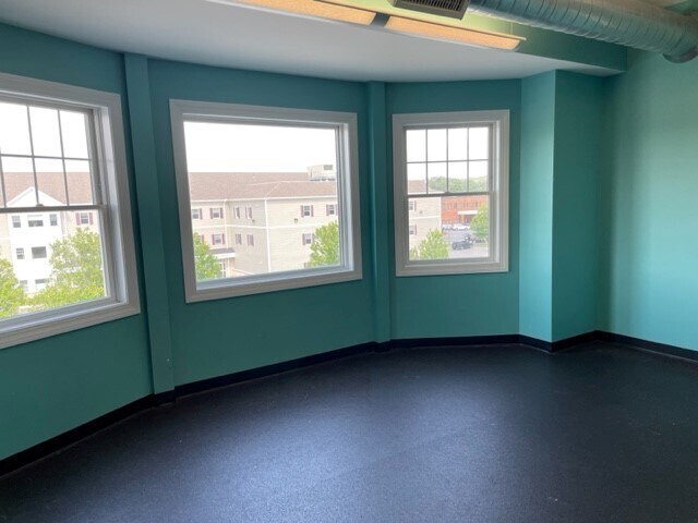 More Photos Of 380R Merrimack St, Methuen Office For Sale