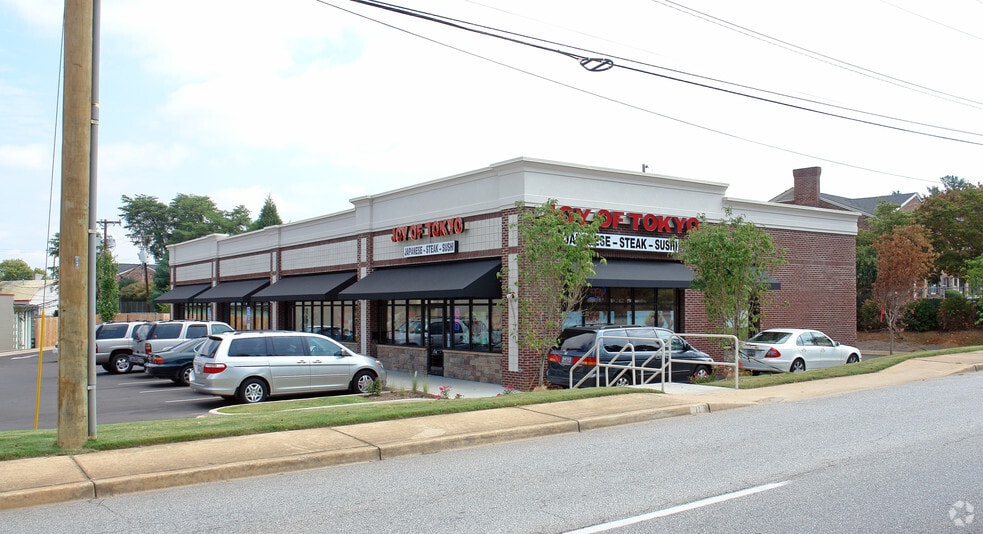 More Photos Of 15 Pelham Rd, Greenville General Retail For Lease