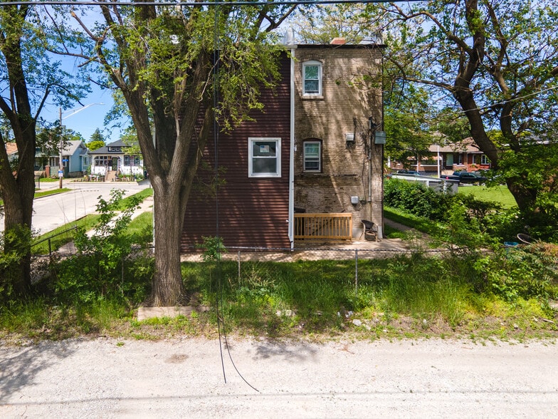 More Photos Of 11 157th St, Calumet City Apartments For Sale