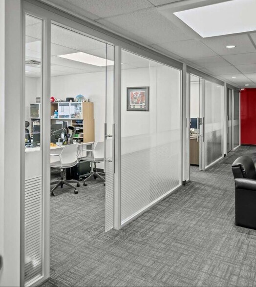 More Photos Of 1099 Guelph St, Kitchener Warehouse For Lease
