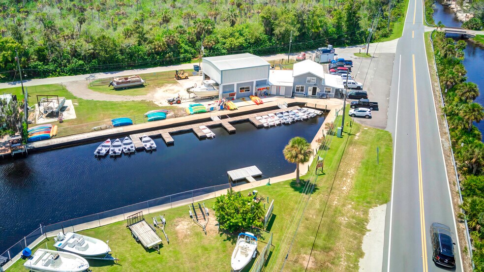 More Photos Of 7154 Shoal Line Blvd, Spring Hill Marina For Sale