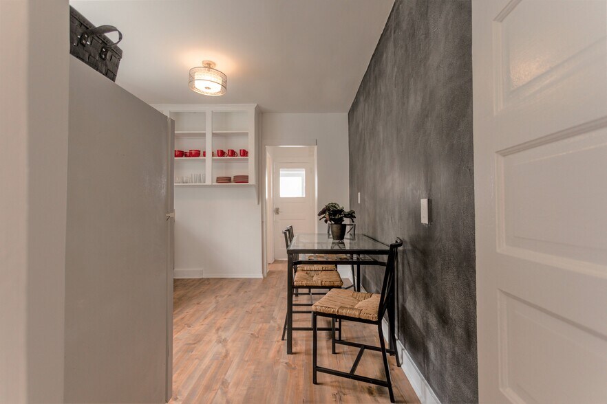 More Photos Of 20 Breeze Ave, Venice Apartments For Sale