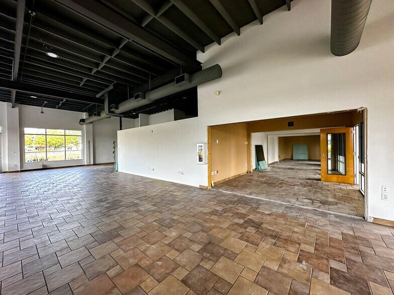 More Photos Of 425 S Lake Parker Ave, Lakeland Office For Lease