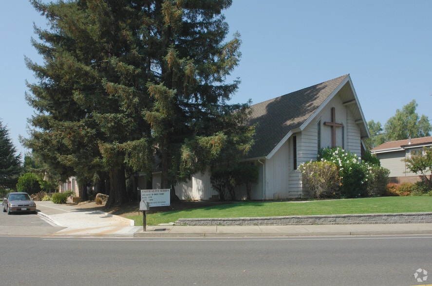 More Photos Of 460 S El Monte Ave, Los Altos Religious Facility For Lease