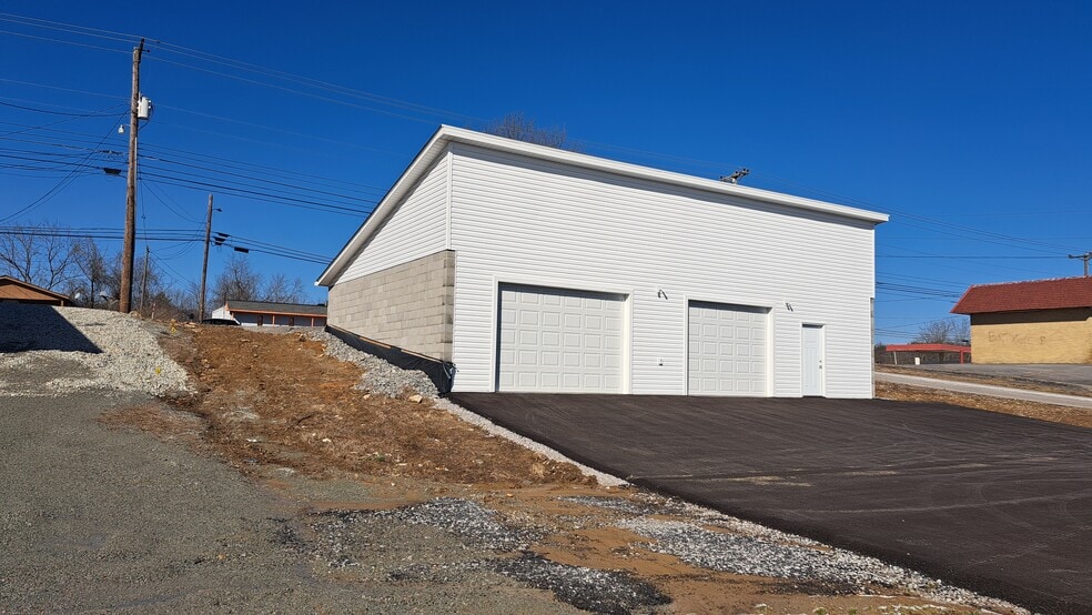 More Photos Of 29 Dorton Way, Crossville Light Distribution For Sale