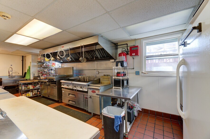 More Photos Of 28 E Main St, Johnstown General Retail For Sale