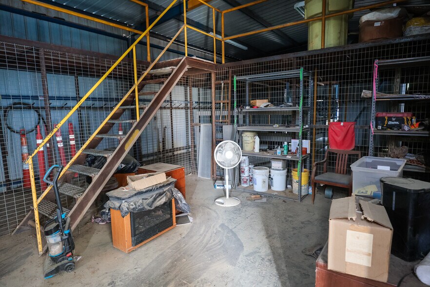More Photos Of 2617 US Highway 79 N, Carthage Industrial For Sale