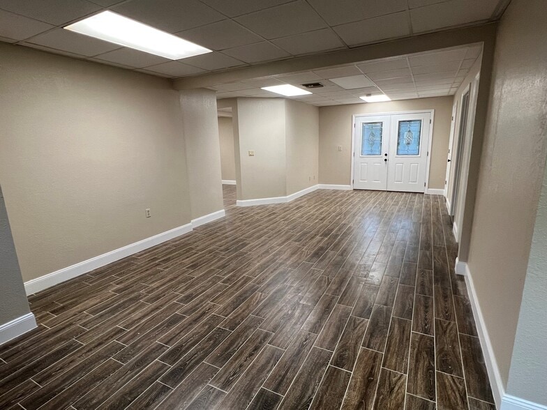 More Photos Of 550 S Highland St, Mount Dora Office For Lease