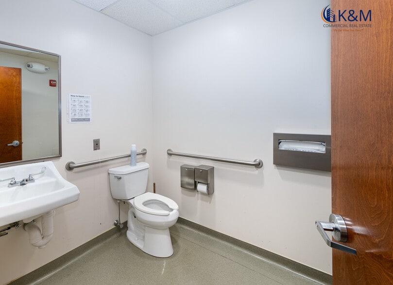 More Photos Of 3460 Old Washington Rd, Waldorf Medical For Lease