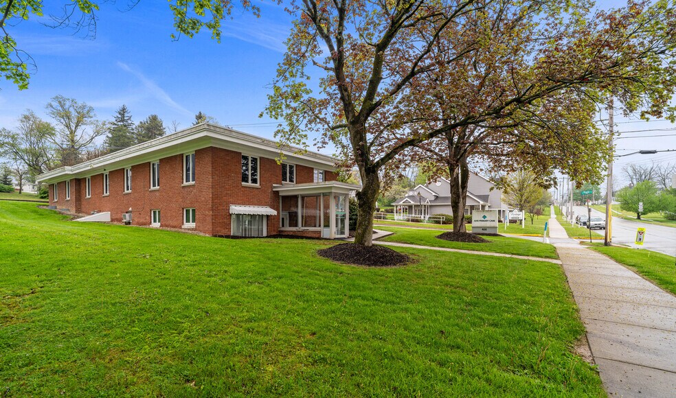 More Photos Of 400 W Butler St, Mercer Medical For Sale