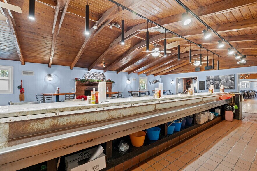 More Photos Of 2383 Hwy 58, Swansboro Restaurant For Sale