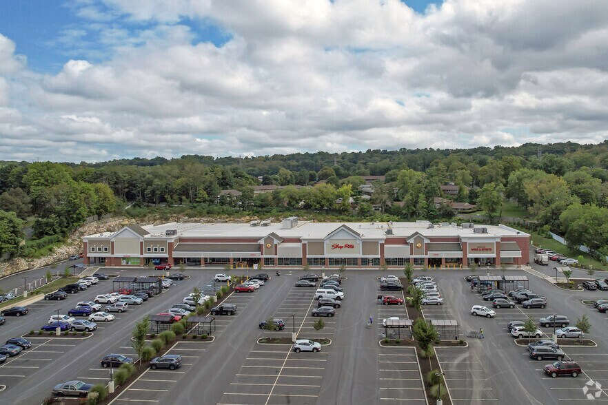 More Photos Of 320 Saw Mill River Rd, Elmsford Storefront For Lease