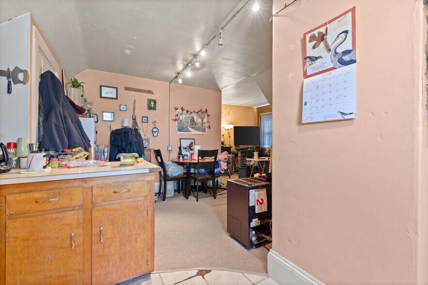 More Photos Of 327 Central St, Saugus Office For Sale