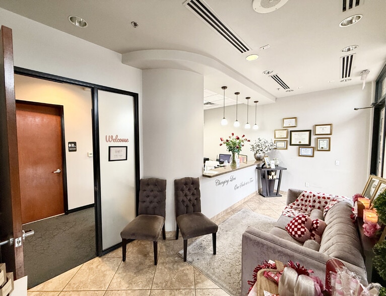 More Photos Of 2525 W Carefree Hwy, Phoenix Medical For Sale
