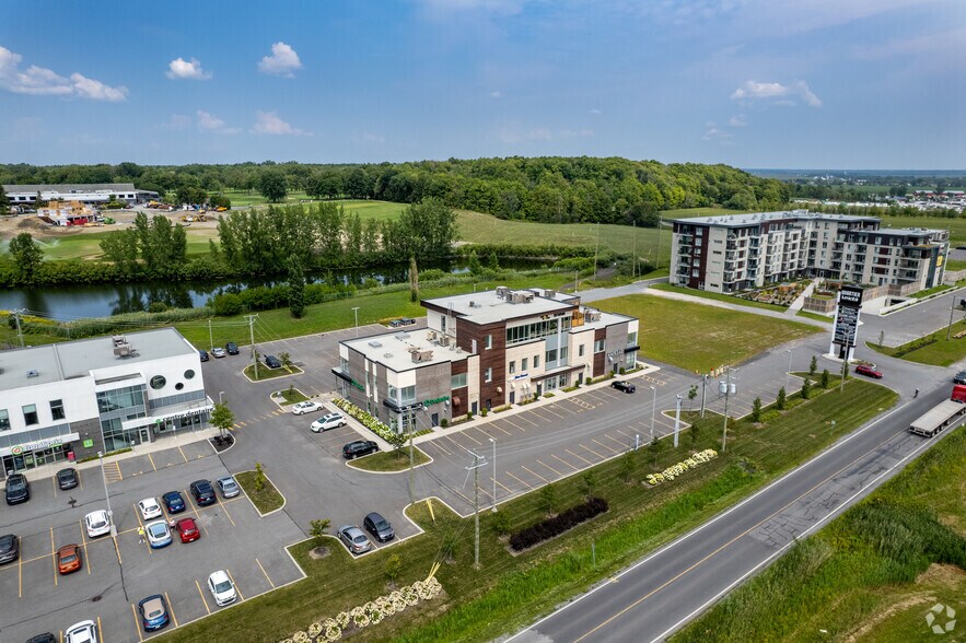 More Photos Of 4500 Ch Du Crépuscule, Saint-Mathieu-de-Beloeil Office For Lease