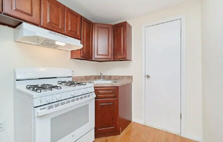More Photos Of 691 Tenth Ave, New York Apartments For Sale