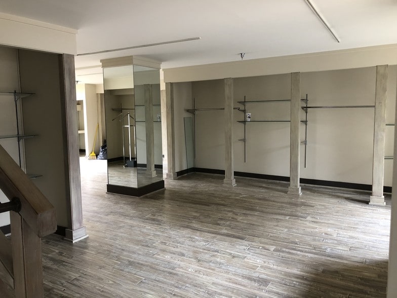 More Photos Of 4231-4239 Harding Rd, Nashville Unknown For Lease