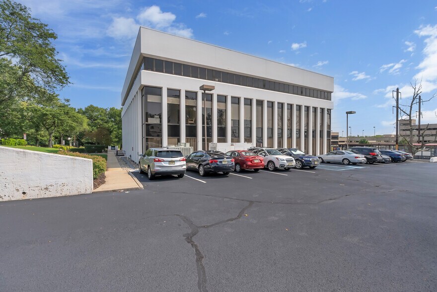 More Photos Of 75 Lincoln Hwy, Iselin Medical For Lease