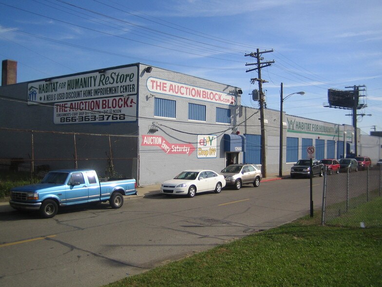 More Photos Of 12600-12660 Greenfield Rd, Detroit Warehouse For Sale