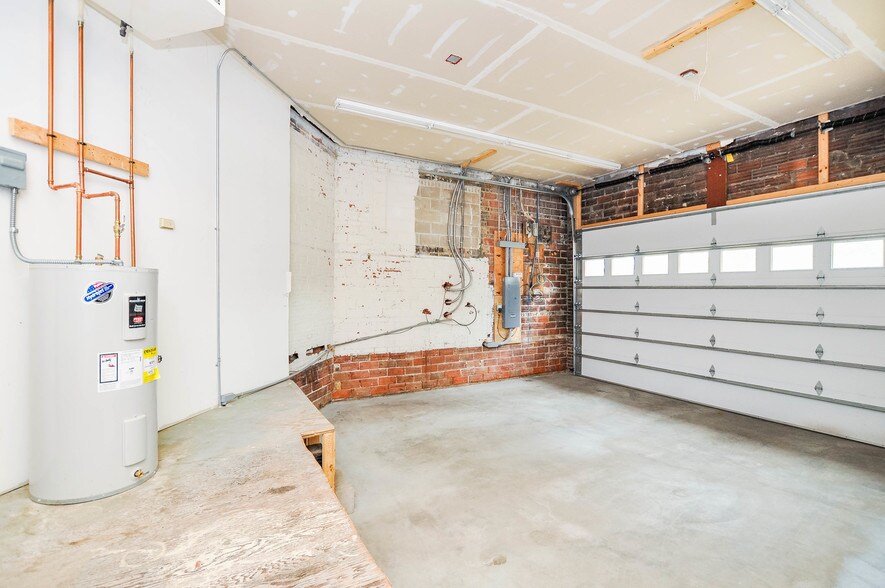 More Photos Of 223 Broadway Ave N, Rochester Office Residential For Sale