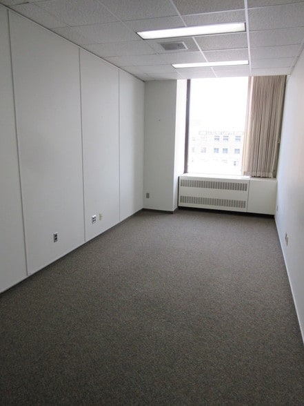 More Photos Of 151 S Rose St, Kalamazoo Medical For Sale