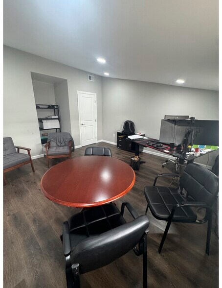 More Photos Of 184 Livingston Ave, New Brunswick Medical For Lease