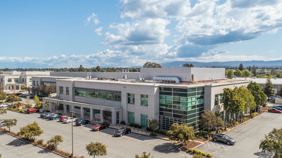 More Photos Of 700 Bay Rd, Redwood City Medical For Lease