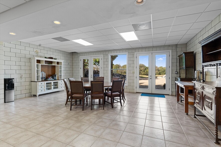 More Photos Of 1092 FM 3000, Elgin Specialty For Sale