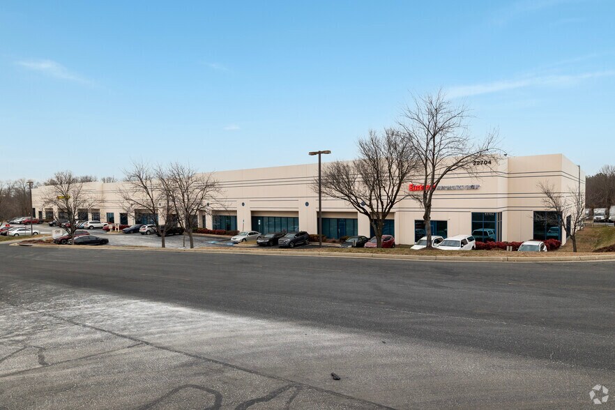 Primary Photo Of 22704 Commerce Center Ct, Sterling Warehouse For Lease