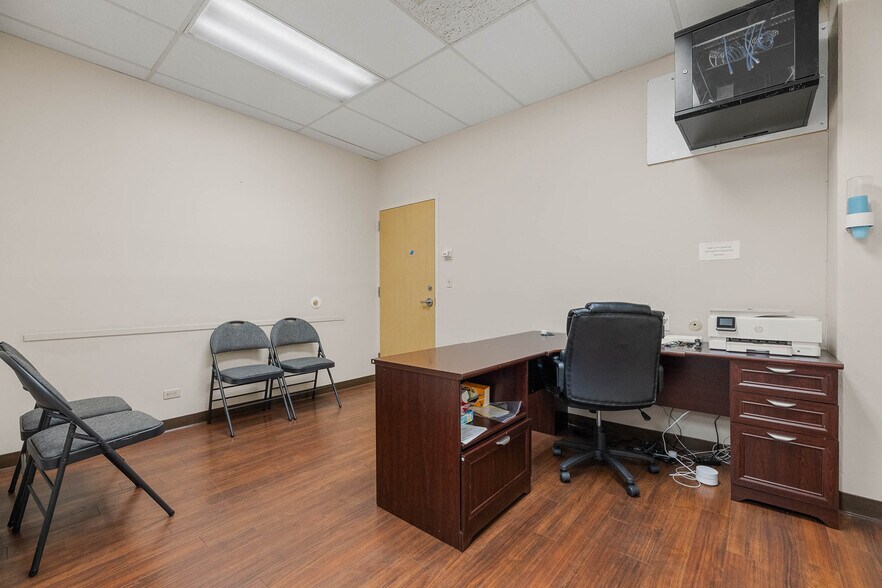 More Photos Of 98-1247 Kaahumanu St, Aiea Office For Sale