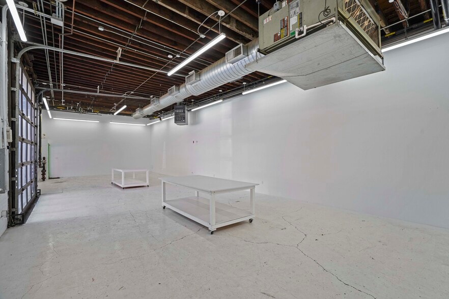 More Photos Of 219 Van Brunt St, Brooklyn Auto Repair For Sale