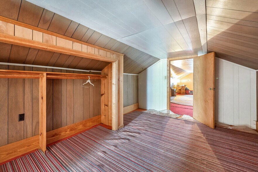 More Photos Of 1040 US-13, Windsor Religious Facility For Sale