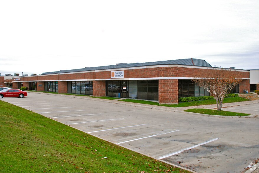 More Photos Of 5520 S Westmoreland Rd, Dallas Flex For Lease