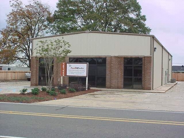 Primary Photo Of 2004 Roselawn Ave, Monroe Showroom For Lease