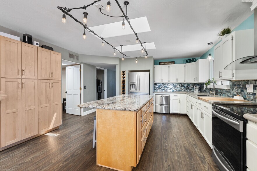 More Photos Of 10580 E Swinging Bridge Ln, Cornville Specialty For Sale