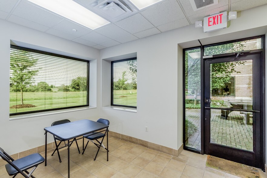 More Photos Of 22710 Haggerty Rd, Farmington Hills Research And Development For Lease