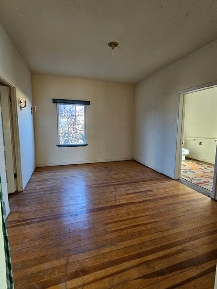 More Photos Of 1431 W Thatcher Blvd, Safford General Retail For Sale