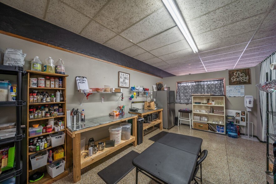 More Photos Of 75 N Waco St, Hillsboro General Retail For Lease