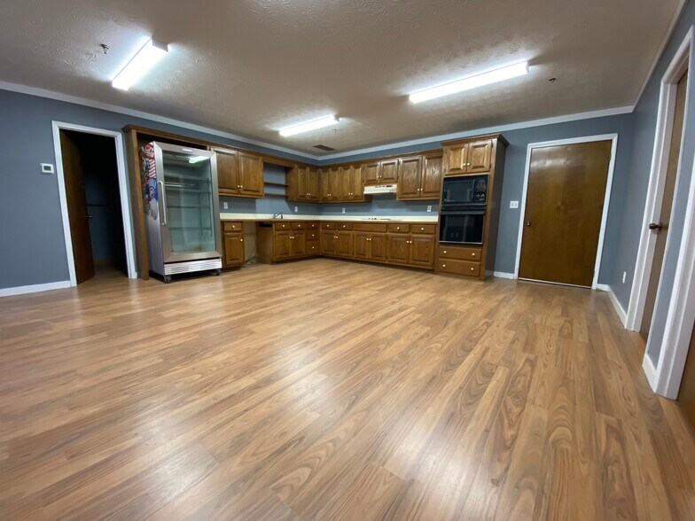 More Photos Of 4352 Canton Hwy, Cumming Warehouse For Sale