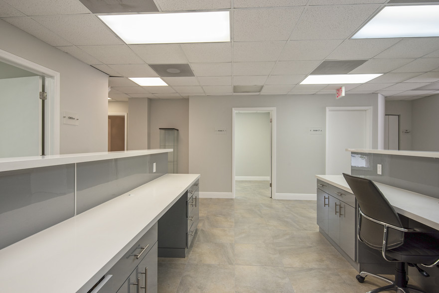 More Photos Of 555 Biltmore Way, Coral Gables Medical For Sale