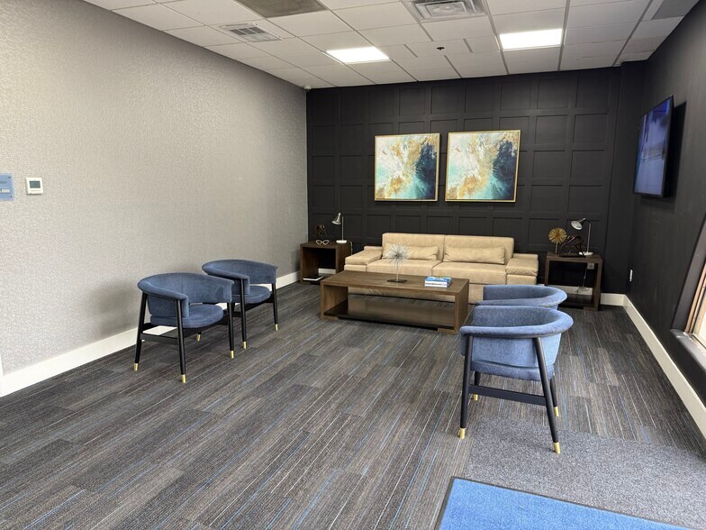 More Photos Of 50 Atrium Dr, Somerset Showroom For Lease