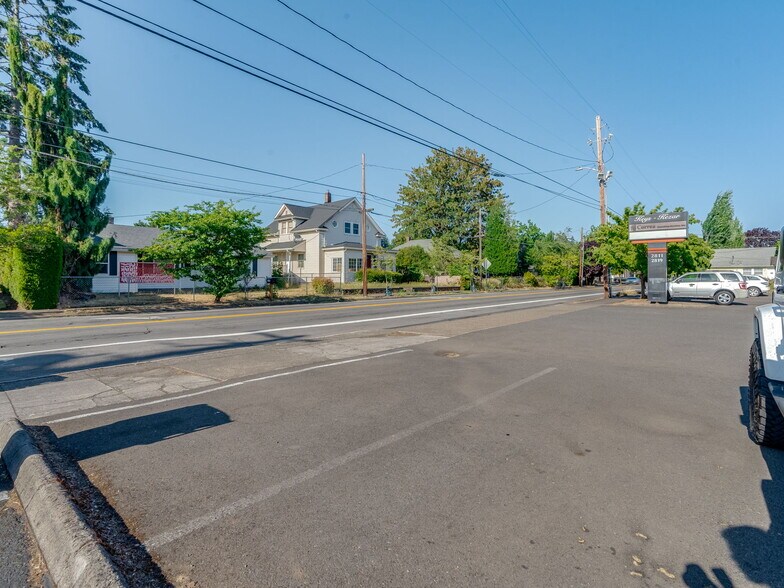 More Photos Of 2800 E Evergreen Blvd, Vancouver Office Residential For Lease