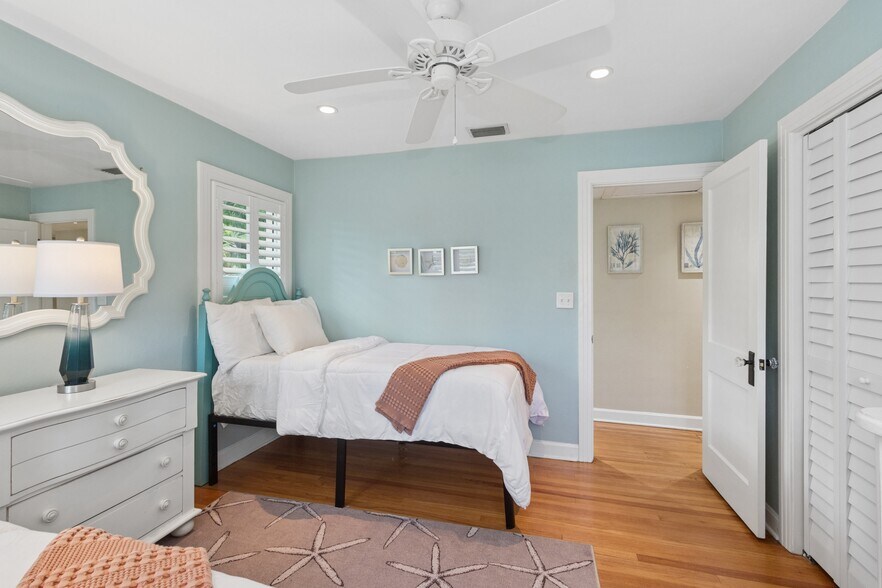 More Photos Of 110 Devon Dr, Clearwater Specialty For Sale