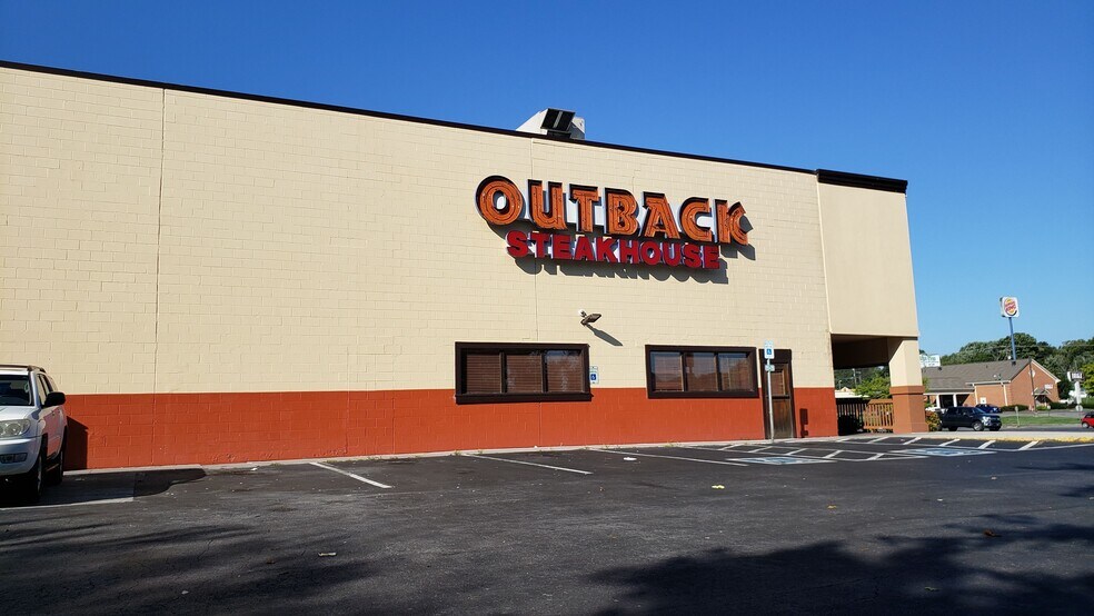 More Photos Of 314 Merchants Dr, Knoxville General Retail For Sale