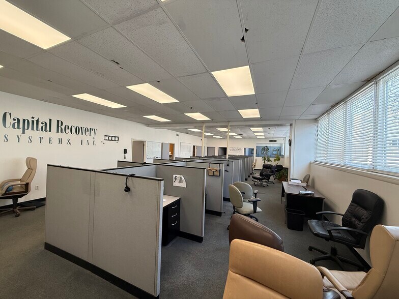 More Photos Of 630 Market St, Steubenville Office For Sale