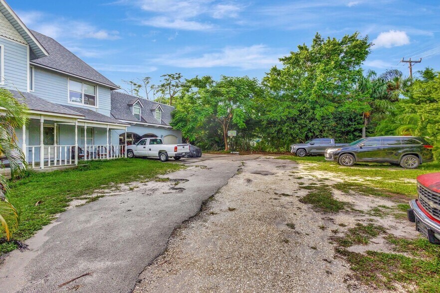 More Photos Of 1288 Glen Rd, West Palm Beach Specialty For Sale