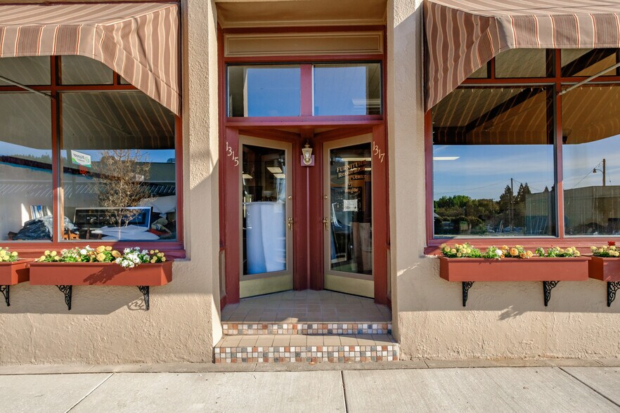 More Photos Of 1321 Main St, Philomath Storefront Retail Residential For Sale